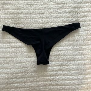 Billabong black thonga bottom